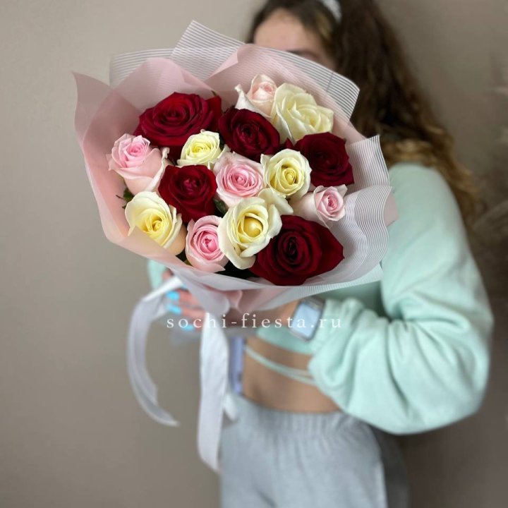 15 роз "Карусель" в Тамбове