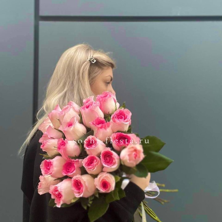  25 розовых роз в Тамбове