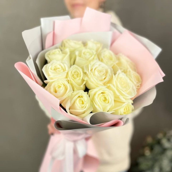 15 белых роз пудра в Тамбове