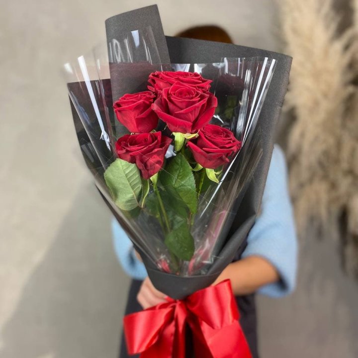 5 роз ред наоми в Тамбове