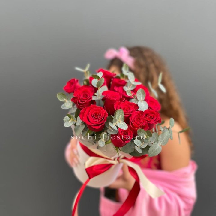 15 Красных роз в боксе №2 в Тамбове