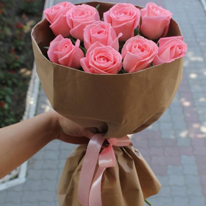 9 розовых роз в Тамбове