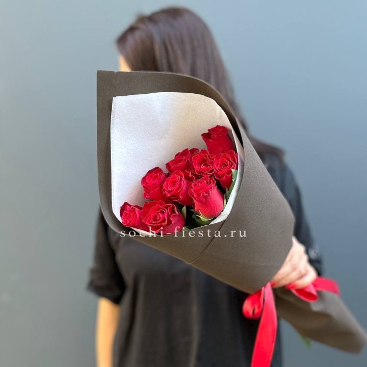 9 красных роз в фоамиране в Тамбове