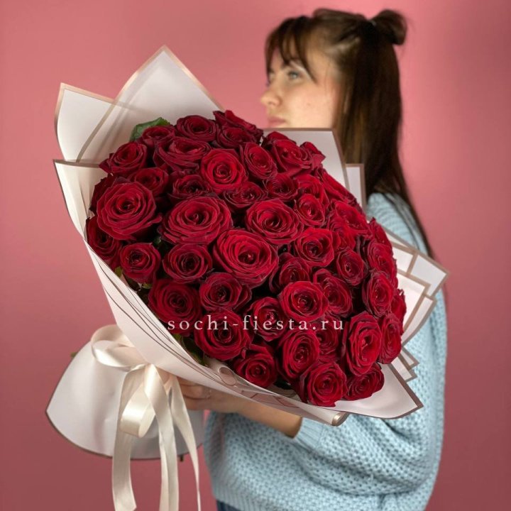 51 красная роза "Лавели" в Тамбове