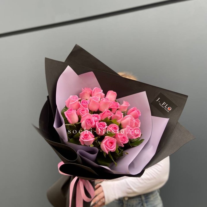 19 розовых роз  в Тамбове