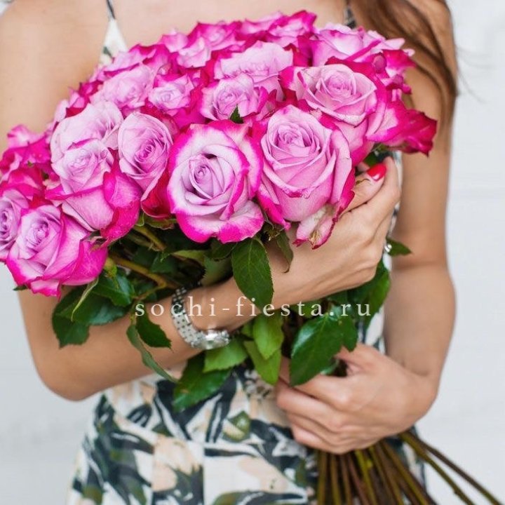 Букет высоких роз Ди перпел в Тамбове