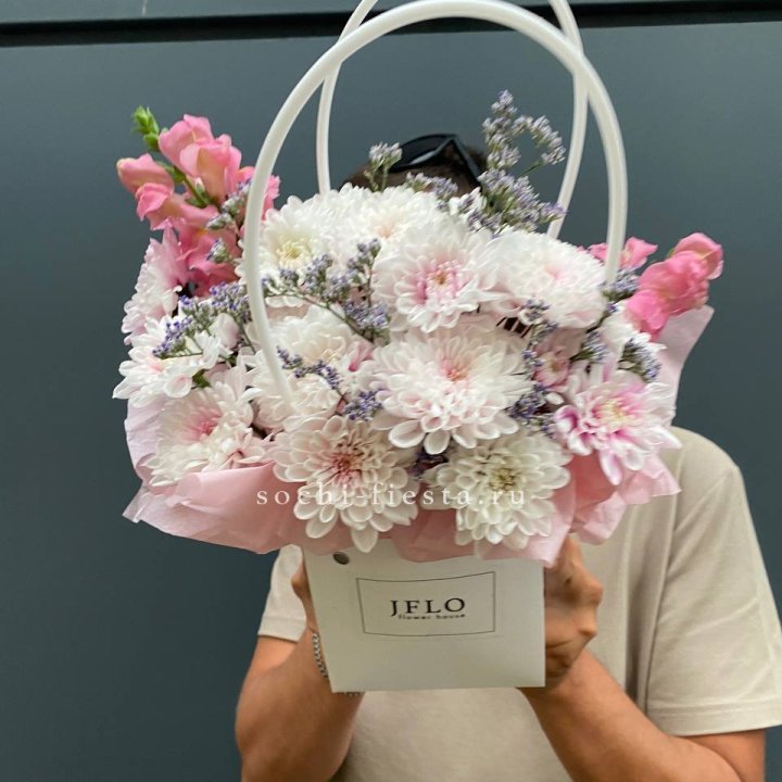 Сумочка из стойких цветов  в Тамбове