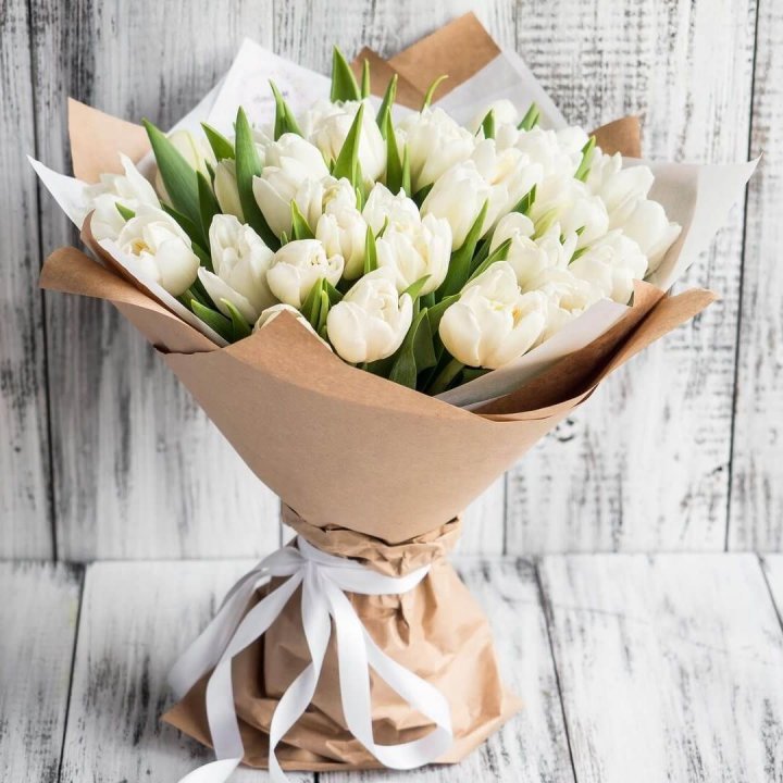 25 белых тюльпанов в Тамбове