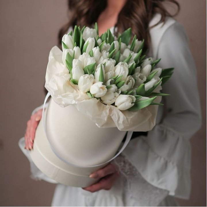 Тюльпаны в цилиндре  в Тамбове