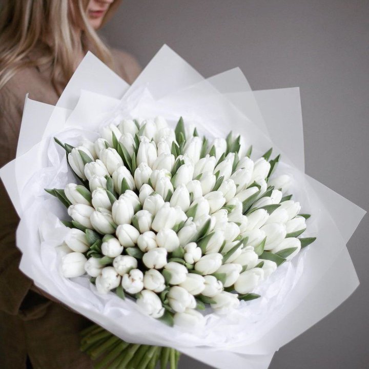 101 белый тюльпан в Тамбове