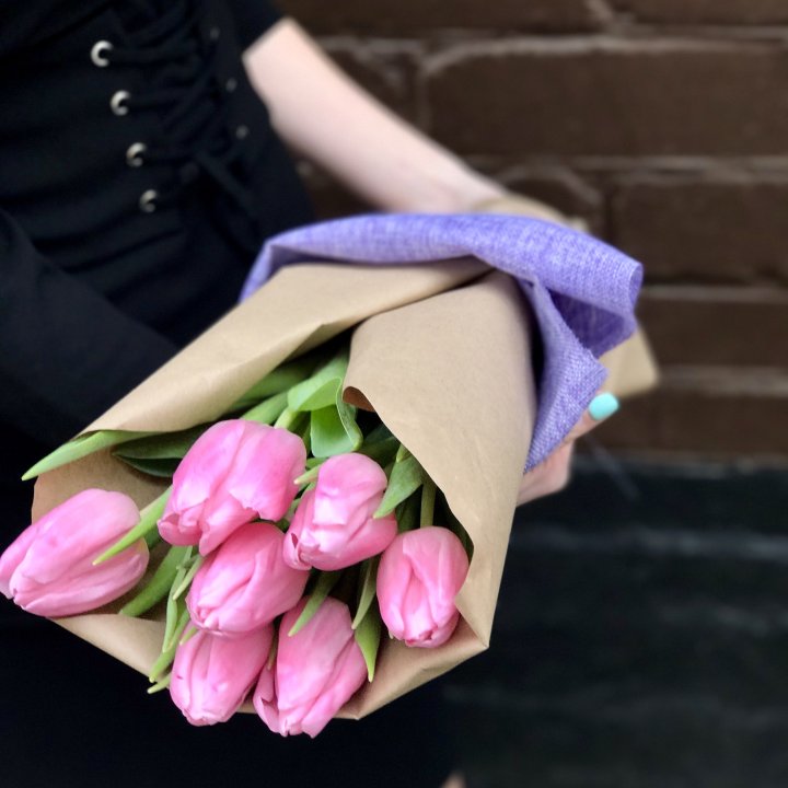 Букет розовых тюльпанов в Тамбове