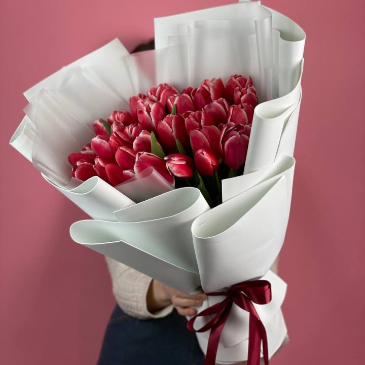 Букет красных тюльпанов в Тамбове